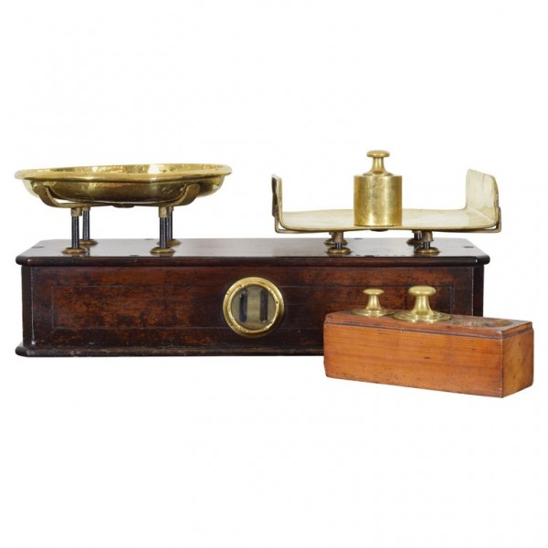 Walnut and Brass Kilogramme Scale and Weights