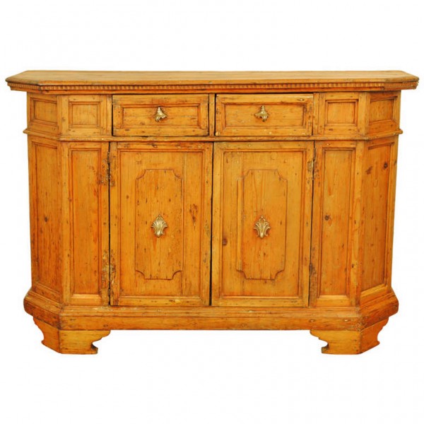 Pinewood Scantonata Credenza