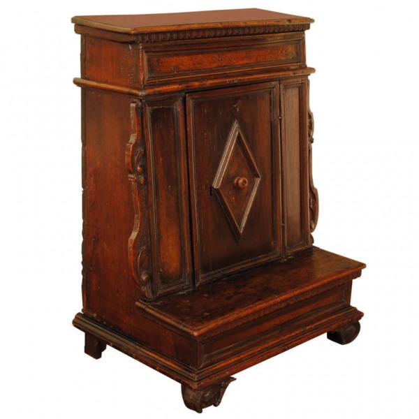 Carved Walnut Inginocchiatoio