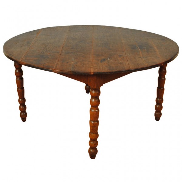 Oak Round Table