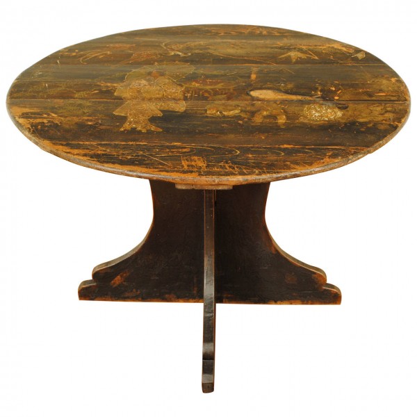 Painted Pinewood Center Table in the Chinoiserie Style