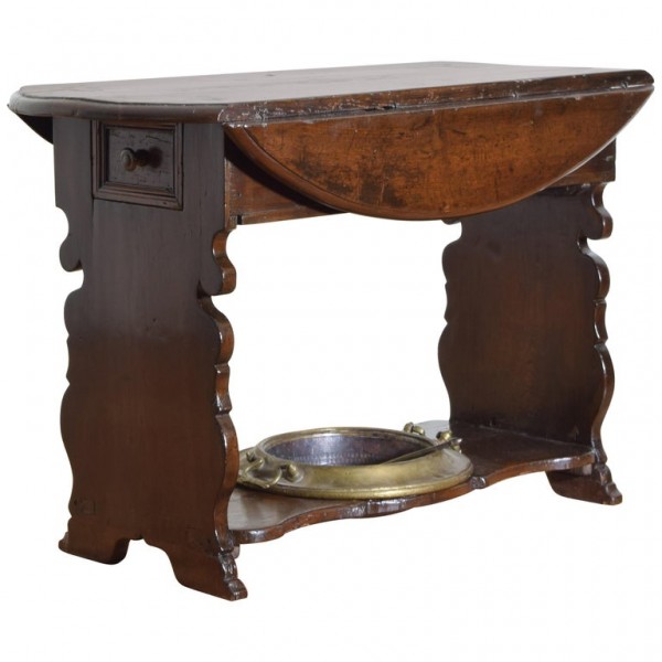 Drop-Leaf Bracciere Table in Poplar