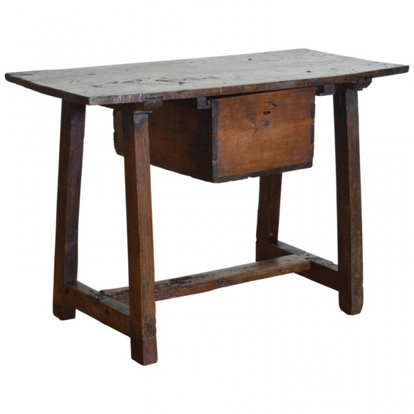 Upland Pinewood 1-Drawer Table