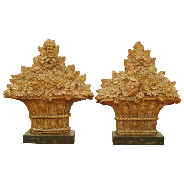 Pair of Decorative Carved Giltwood Flower Baskets 