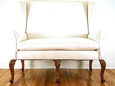 Divano with Padded Feet 