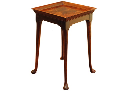 Mahongany Gallery Top Table