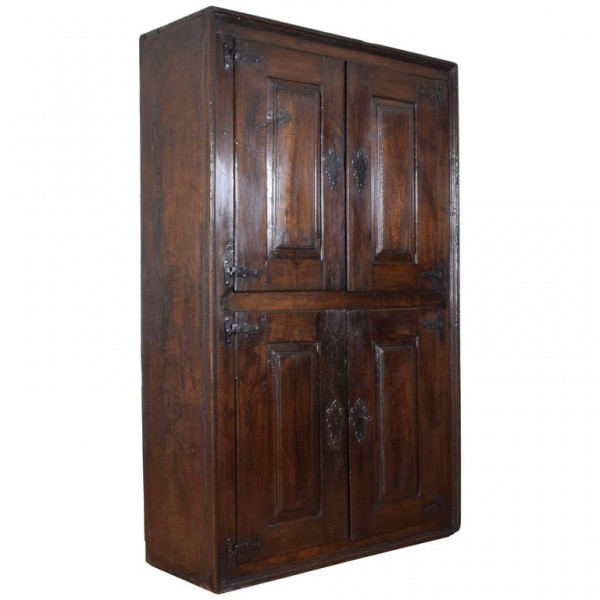 Armadio in Madeira de Castanho (Chestnut)