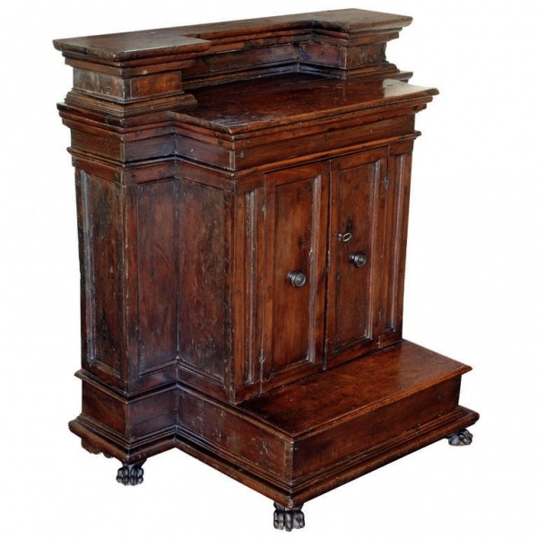 Walnut Inginocchiatoio