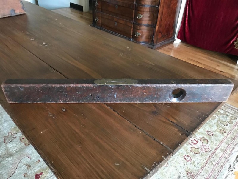 Antique Level