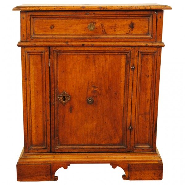 Walnut Piccolo Credenza