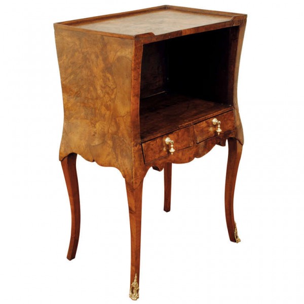 Veneered Walnut Commode with Brass Mounts