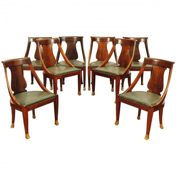 Set of 8 Dining Chairs in Mahogany and Brass