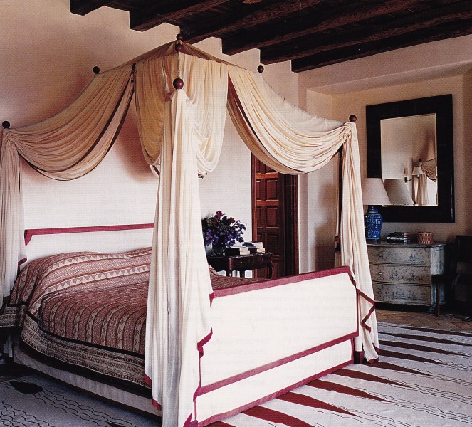 Unusual Walnut and Painted 5-Drawer Commode