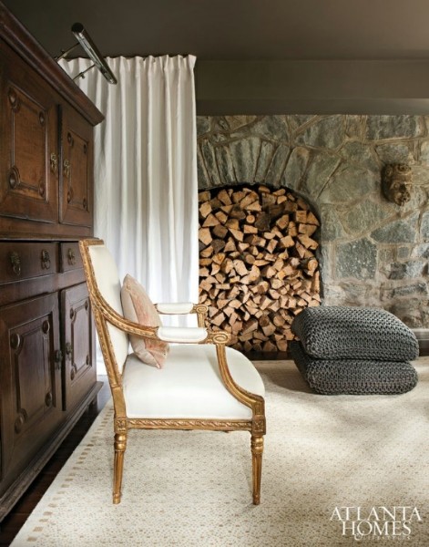 Light Walnut Fauteuil
