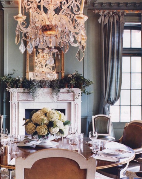 Giltwood and Painted 6-Light Chandelier