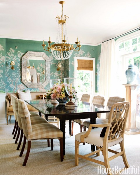 Gilt Metal and Glass 8-Light Chandelier