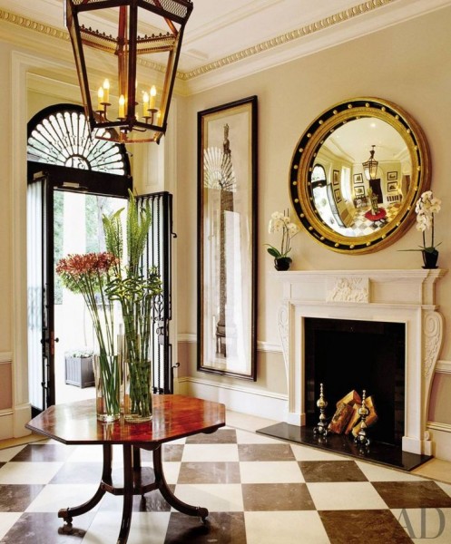 Round Giltwood Mirror with Original Convex Mirrorplate