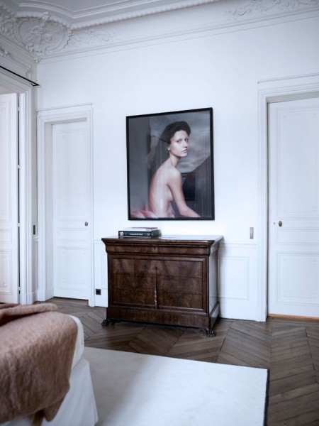 Burled Walnut 3-Drawer Marble-Top Commode