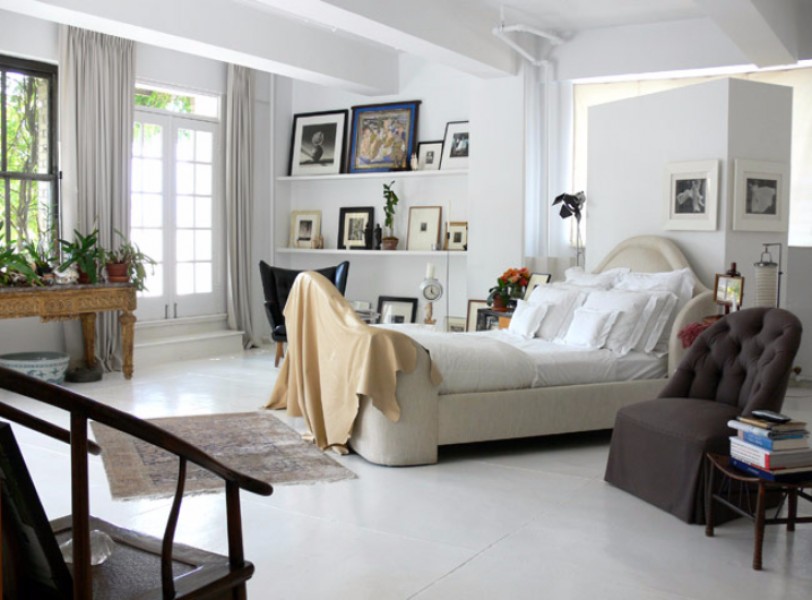 Carved Giltwood and Onyx Console Table