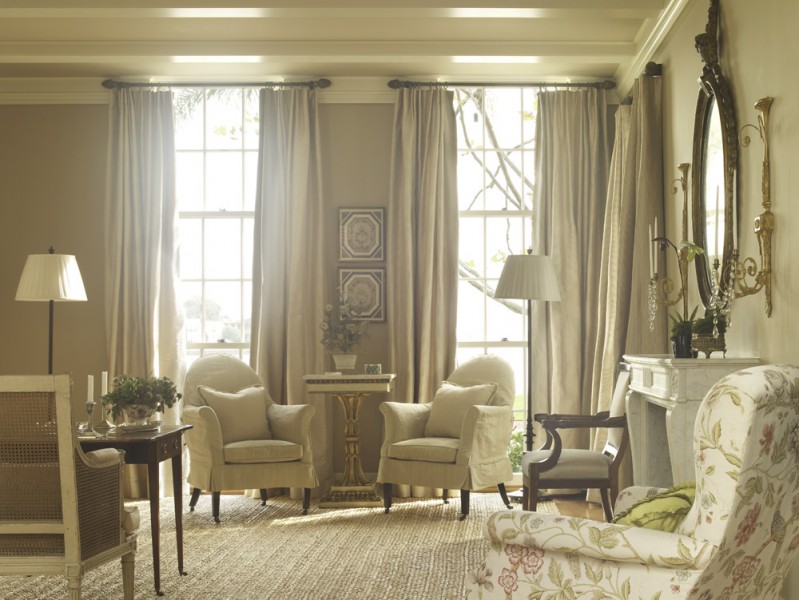 Pair of Beautifully Carved Giltwood Wall Sconces